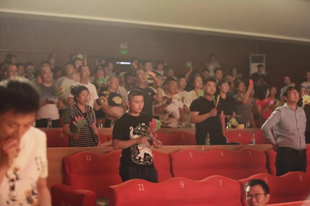 英勇骑士向前冲无敌版