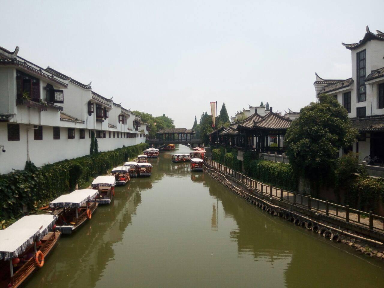 同色彩相撞