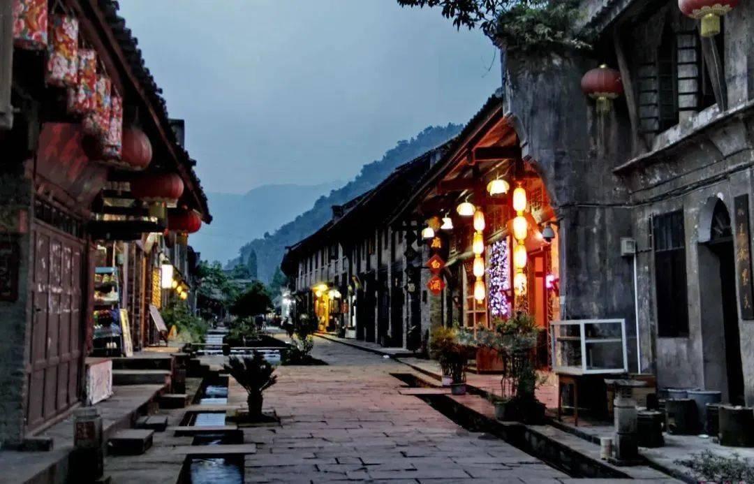 通许县组织干部职工开展无偿献血活动